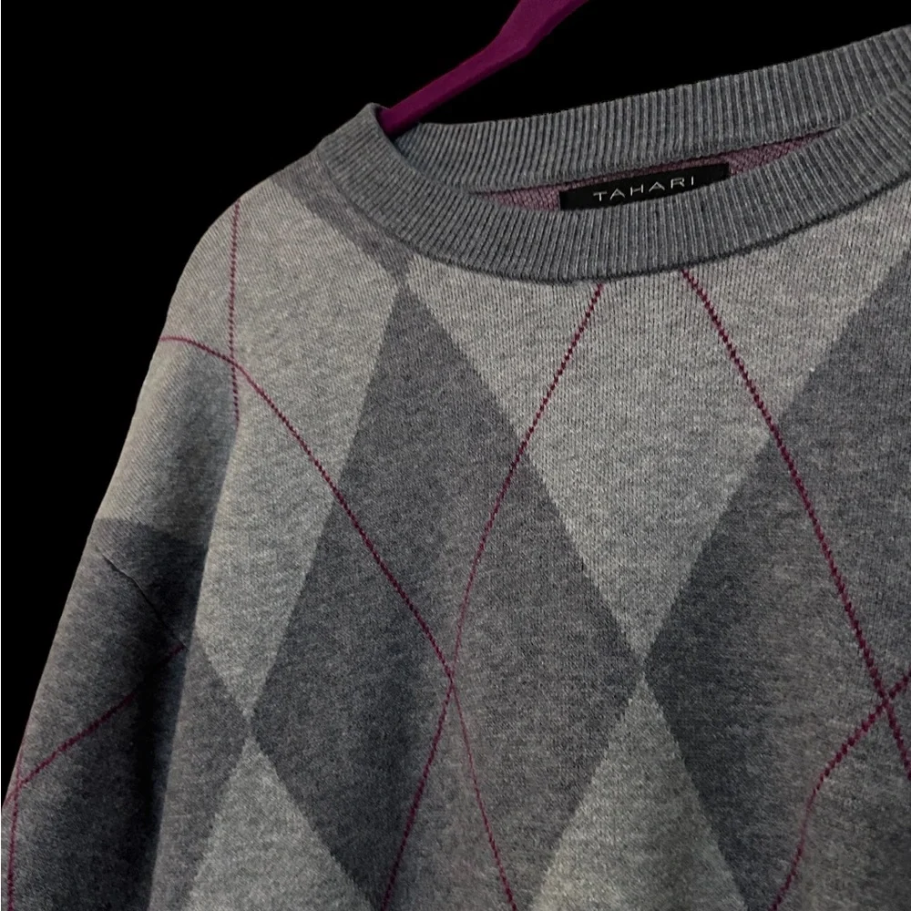 Tahari Sweater Size Large